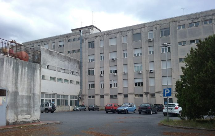 Ospedale di Praia, dal 1° agosto al reparto di Medicina i medici potrebbero rimanere in tre