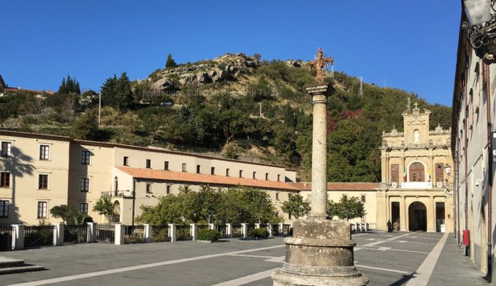 Paola, una ztl per dirottare i turisti dal Santuario di San Francesco alle viuzze cittadine