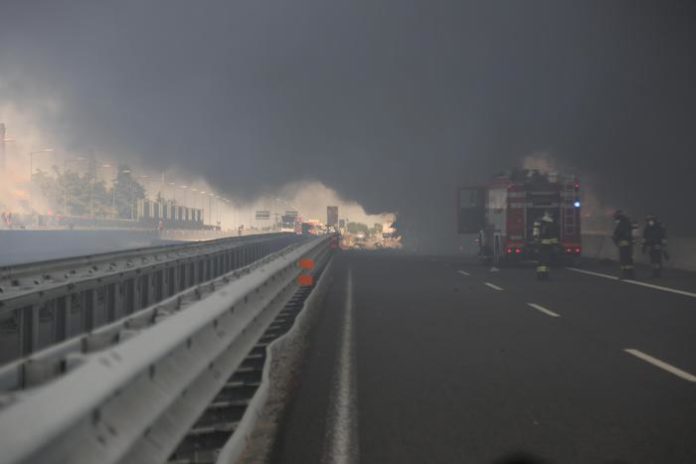 Bologna: rogo ed esplosioni dopo incidente, 2 morti e 55 feriti